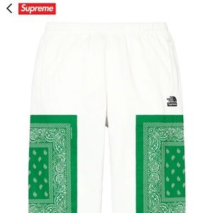 SOLD!!!!! NWT Supreme / The North Face Bandana Sweatpants- Green
